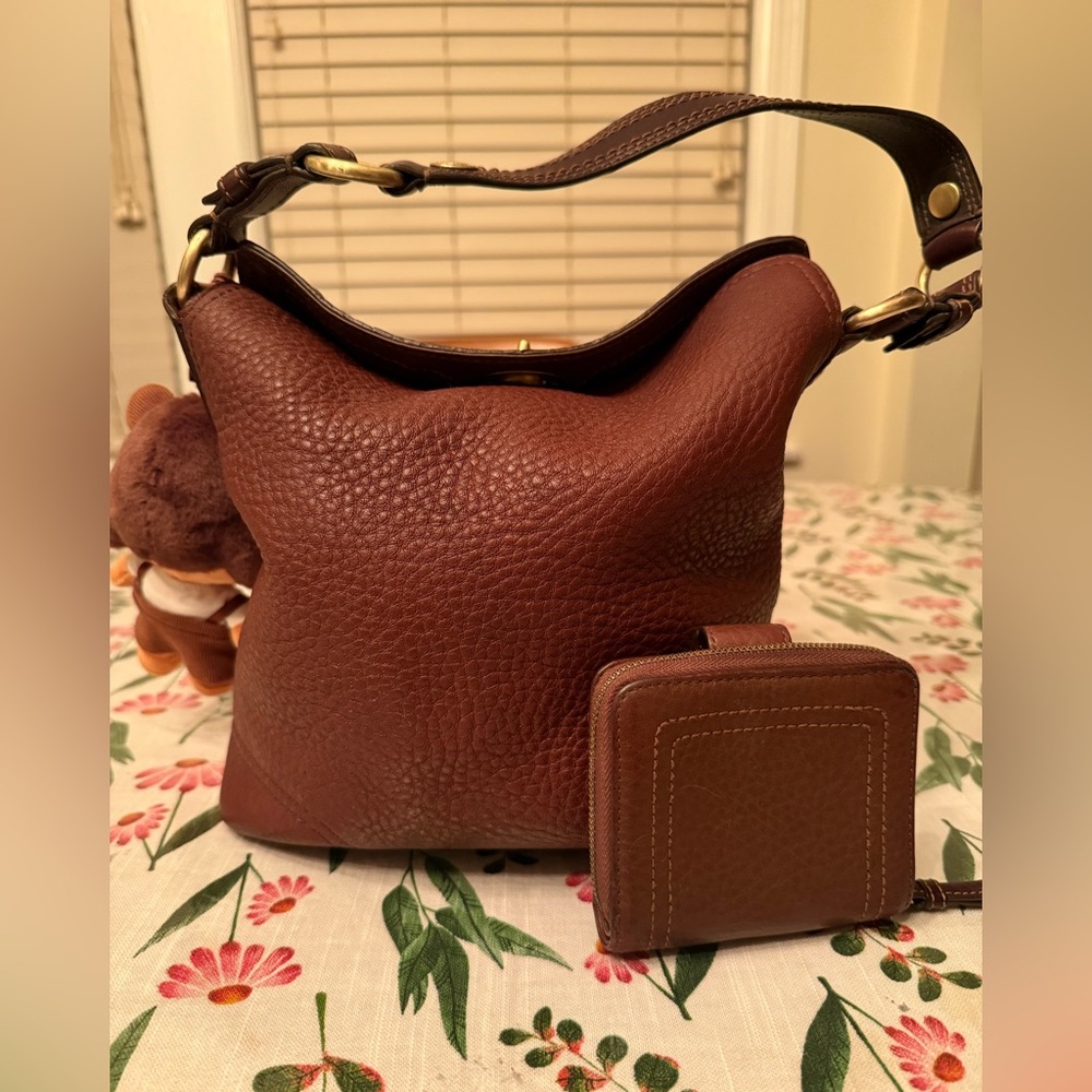 Coach Chelsea Turnlock Soft Milled Brown Pebbled Leather Hobo Bag with Wallet - Picture 2 of 9